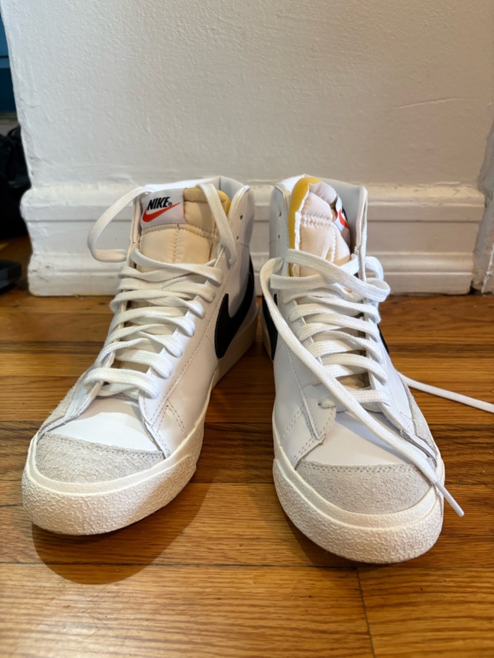 Nike White and Black Blazer Mid '77 Vintage Athletic Shoes - Like New